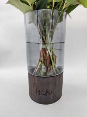 Vase mit Holzsockel